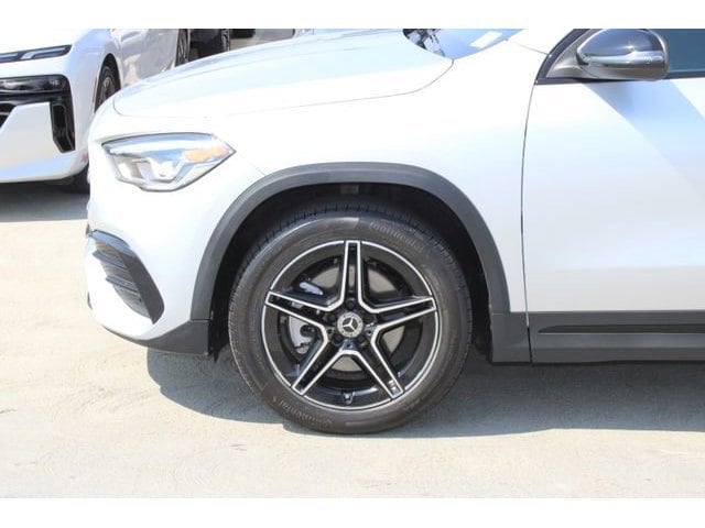 2023 Mercedes-Benz GLA 250 photo 4