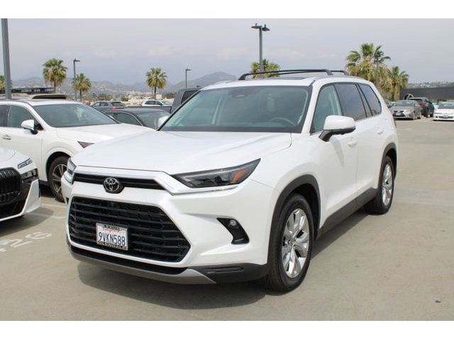 2025 Toyota Grand Highlander Hybrid Limited photo 3