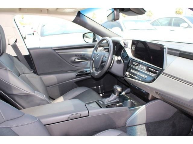 2023 LEXUS ES 300h photo 5