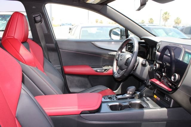 2022 Lexus NX 450h+ F SPORT photo 5