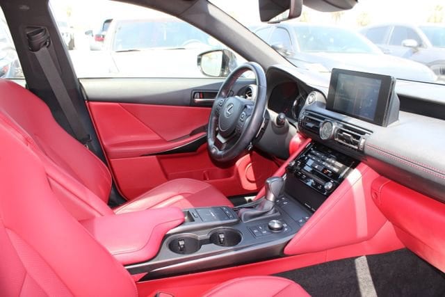 2023 Lexus IS 350 F SPORT photo 5