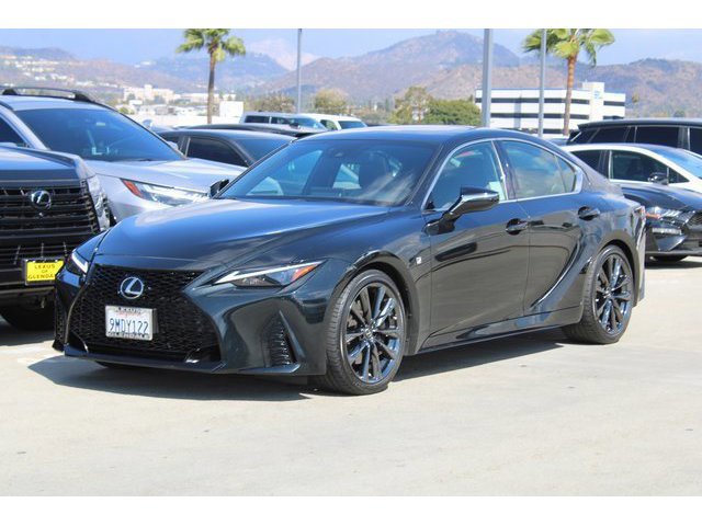 2024 Lexus IS 350 F SPORT photo 3