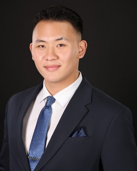Staff member Beck Minjin from 1a81fbcb595b