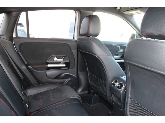 2023 Mercedes-Benz GLA 250 photo 6