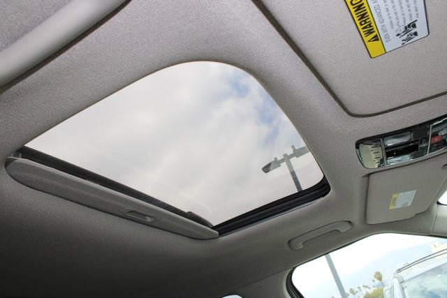 2025 Hyundai Santa Fe Hybrid Limited photo 6
