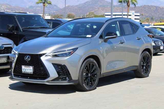 2022 Lexus NX 450h+ F SPORT photo 3