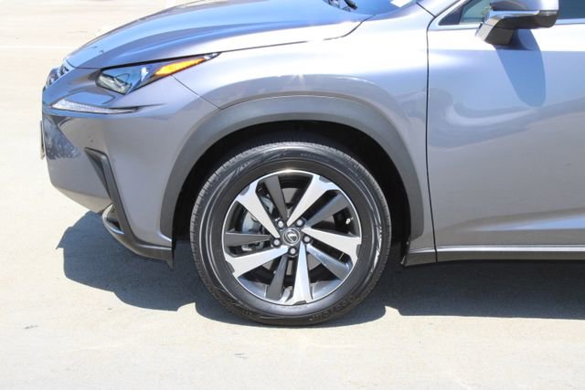 2019 LEXUS NX 300h photo 4