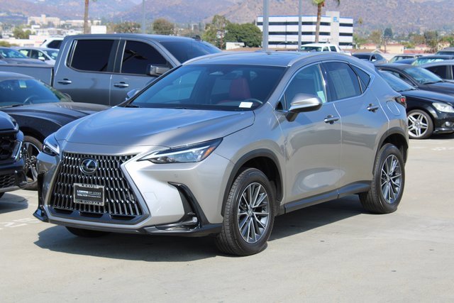 2025 Lexus NX 350h photo 3