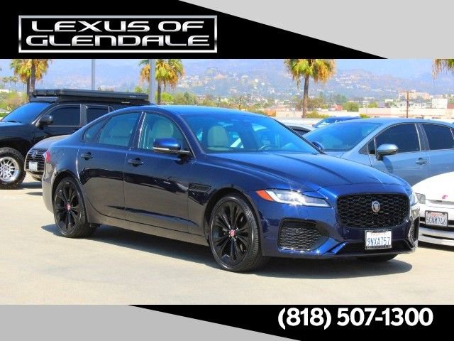 2022 Jaguar XF SE