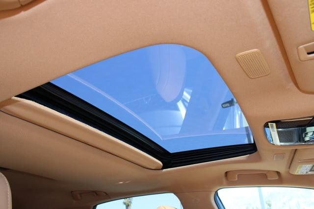2022 LEXUS NX 450h+ Luxury photo 6