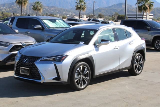 2025 LEXUS UX 300h photo 3