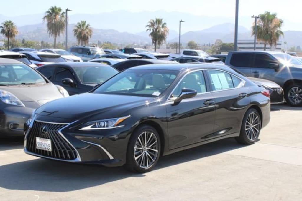 Certified 2023 Lexus ES 300h Sedan