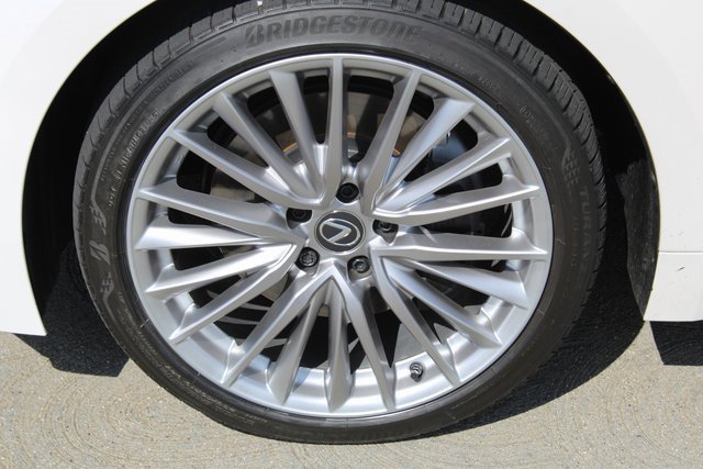 2024 Lexus IS 300 photo 4