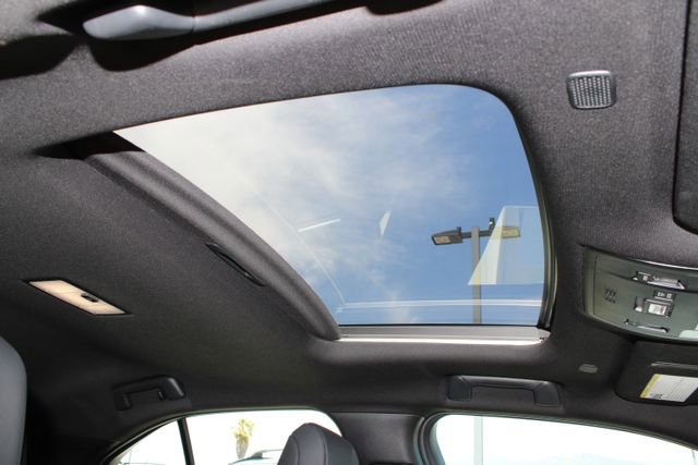 2025 LEXUS UX 300h photo 6