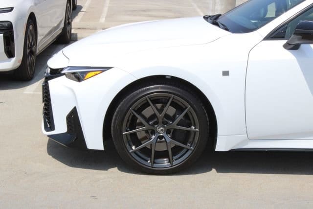 2026 LEXUS IS 350 F SPORT Design photo 4