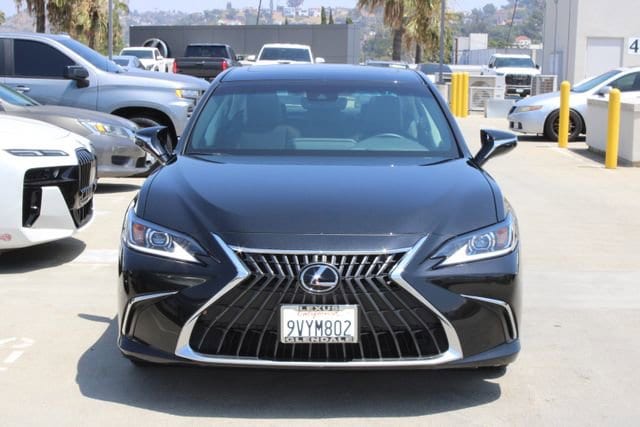 2025 LEXUS ES 350 Base photo 2