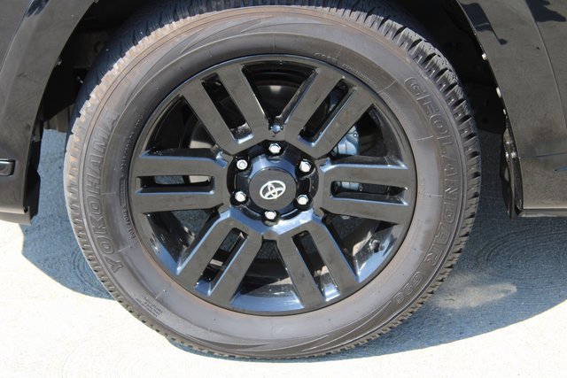 2022 Toyota 4Runner Limited photo 3