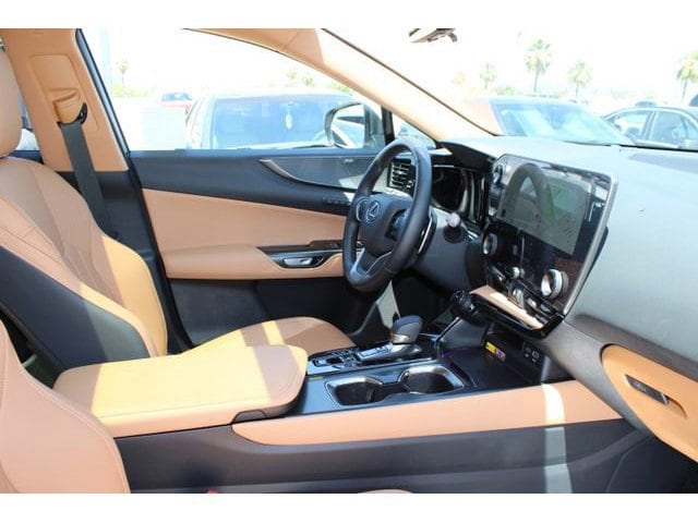 2025 LEXUS NX 450h+ Luxury photo 5