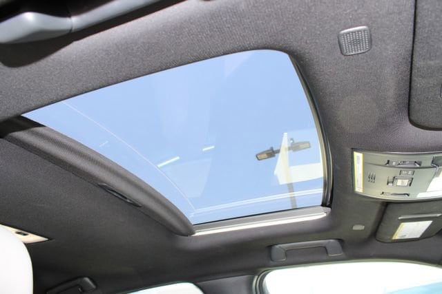 2025 LEXUS UX 300h photo 6