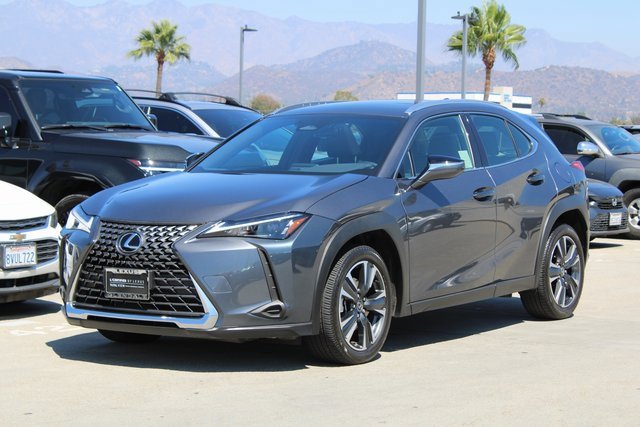 2025 Lexus UX photo 3