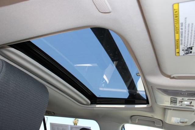 2024 Toyota RAV4 XLE photo 6