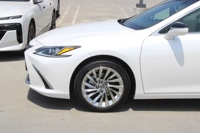 2023 LEXUS ES 350 Luxury photo 4
