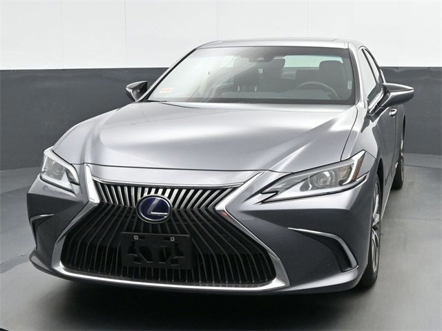2021 Lexus ES 300h photo 3
