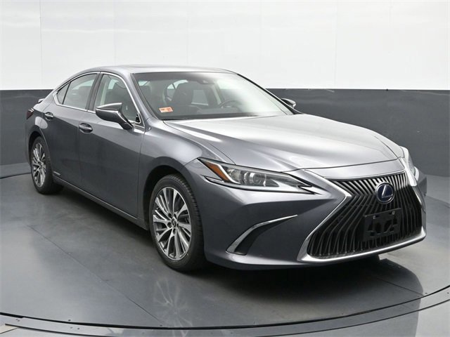 2021 Lexus ES 300h photo 2