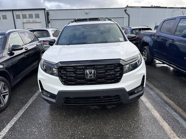 2023 Honda Passport Elite photo 2