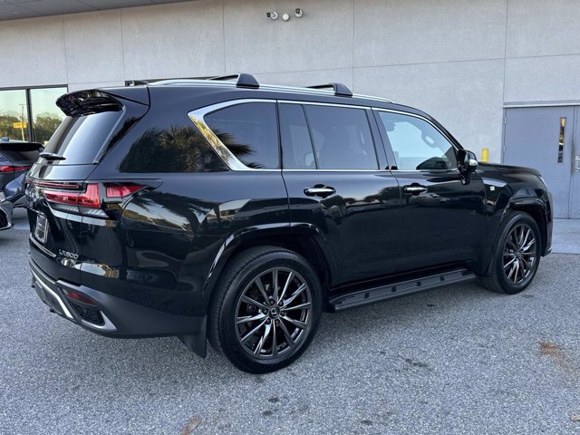 2025 Lexus LX 600 F SPORT photo 2