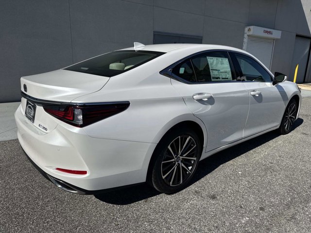 2025 Lexus ES 350 photo 3