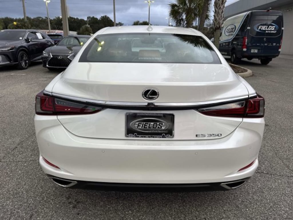 New 2025 Lexus ES 350 SEDAN