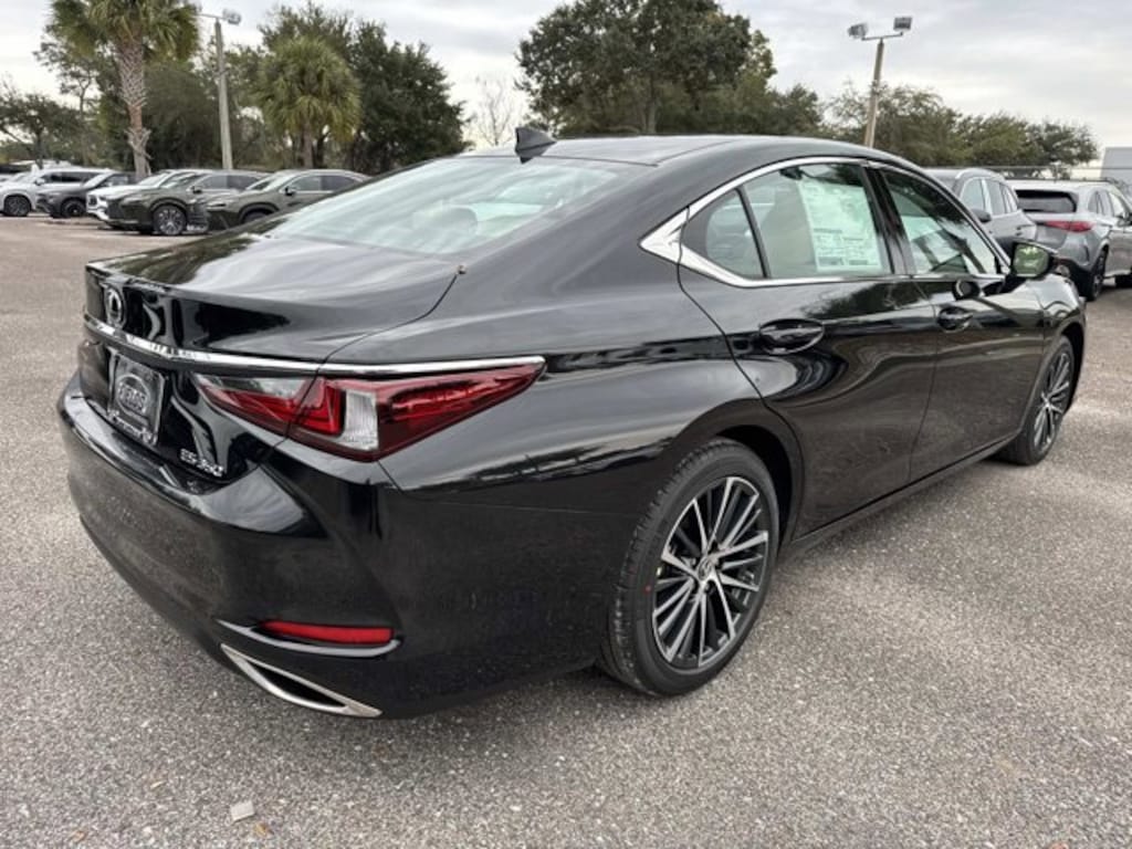 New 2025 Lexus ES 350 SEDAN