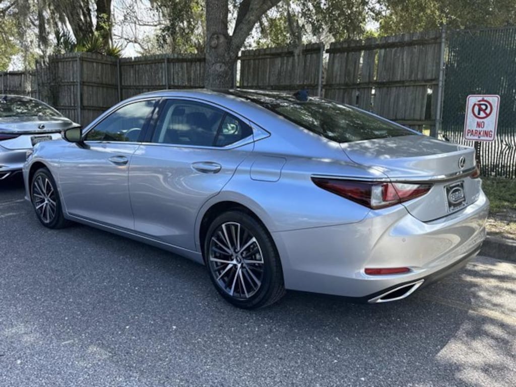 New 2025 Lexus ES 350 SEDAN
