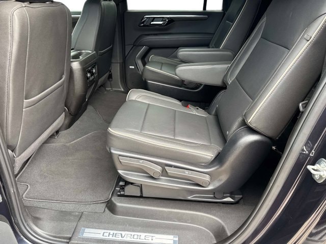 2025 Chevrolet Suburban Premier - Photo 15