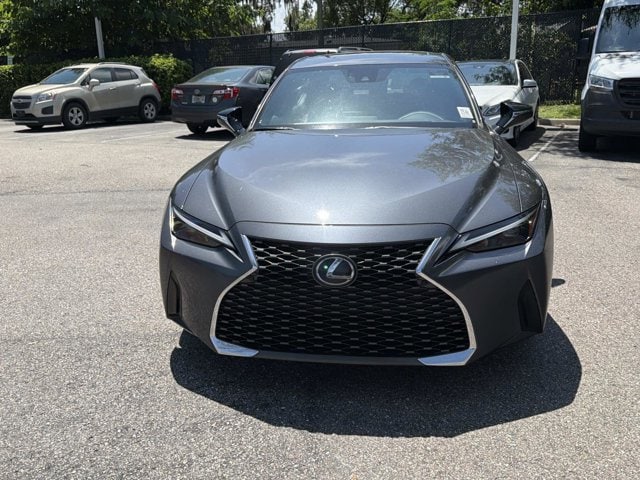 2024 Lexus IS 300 - Photo 8