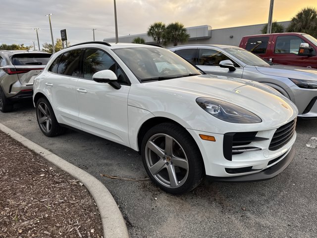 2019 Porsche Macan Base photo 3