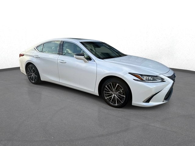 2025 Lexus ES