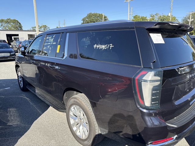 2025 Chevrolet Suburban Premier photo 3