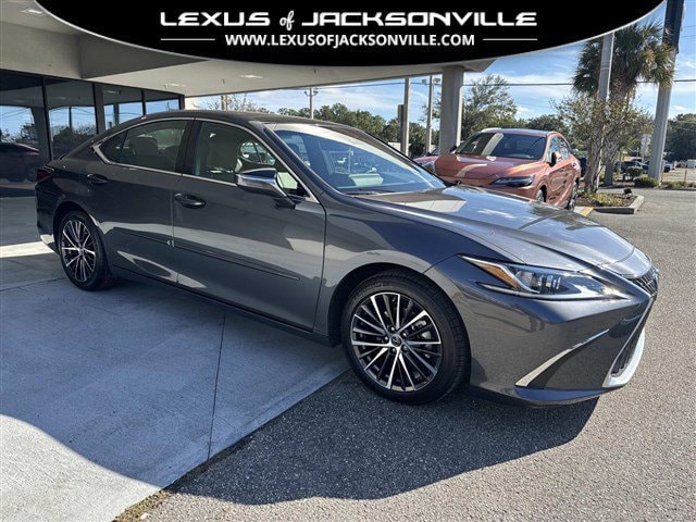 2023 Lexus ES 350's photo