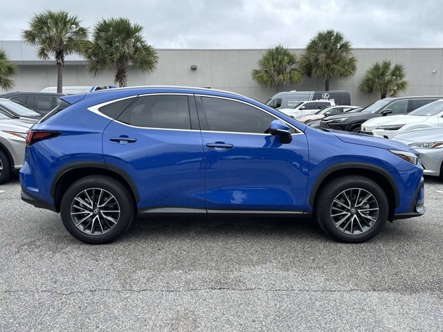 2025 Lexus NX 250 photo 2