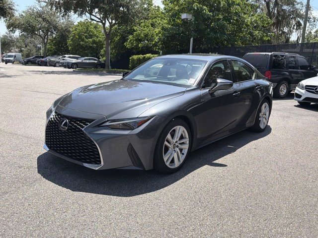 2024 Lexus IS 300 - Photo 7