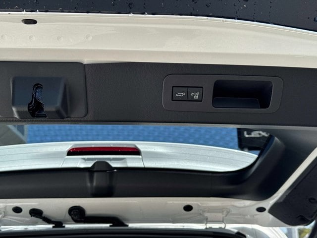 2026 Lexus LX 700h Luxury - Photo 12