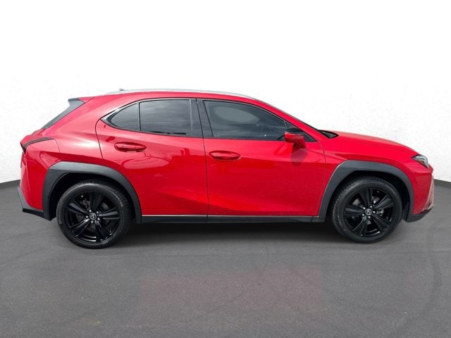 View vehicle photo 2