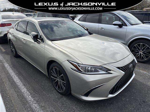 2023 Lexus ES 350's photo