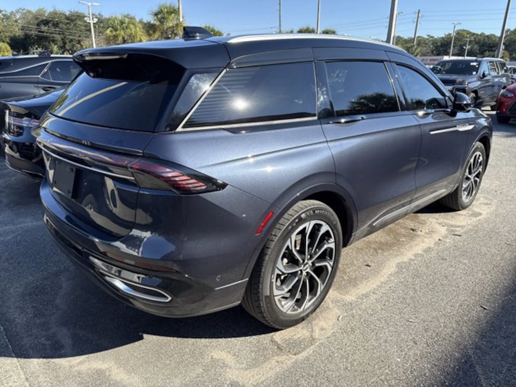 Used 2024 Lincoln Nautilus Reserve