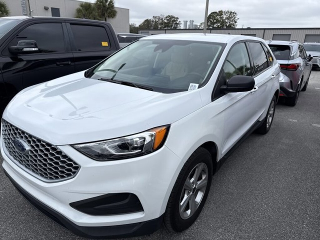 Used 2023 Ford Edge SE