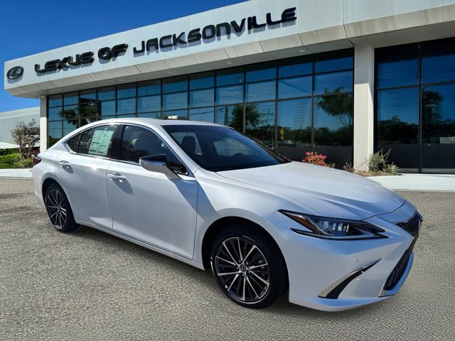 2025 Lexus ES 350's photo