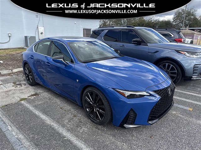 2021 Lexus IS Base's photo