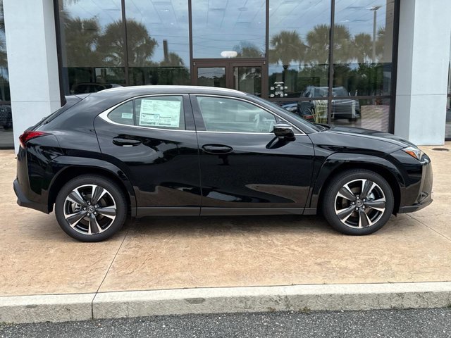 2025 Lexus UX Premium photo 2